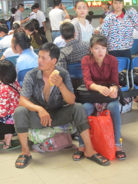Niềm vui sau khi hoàn thành môn thi cuối ảnh 8